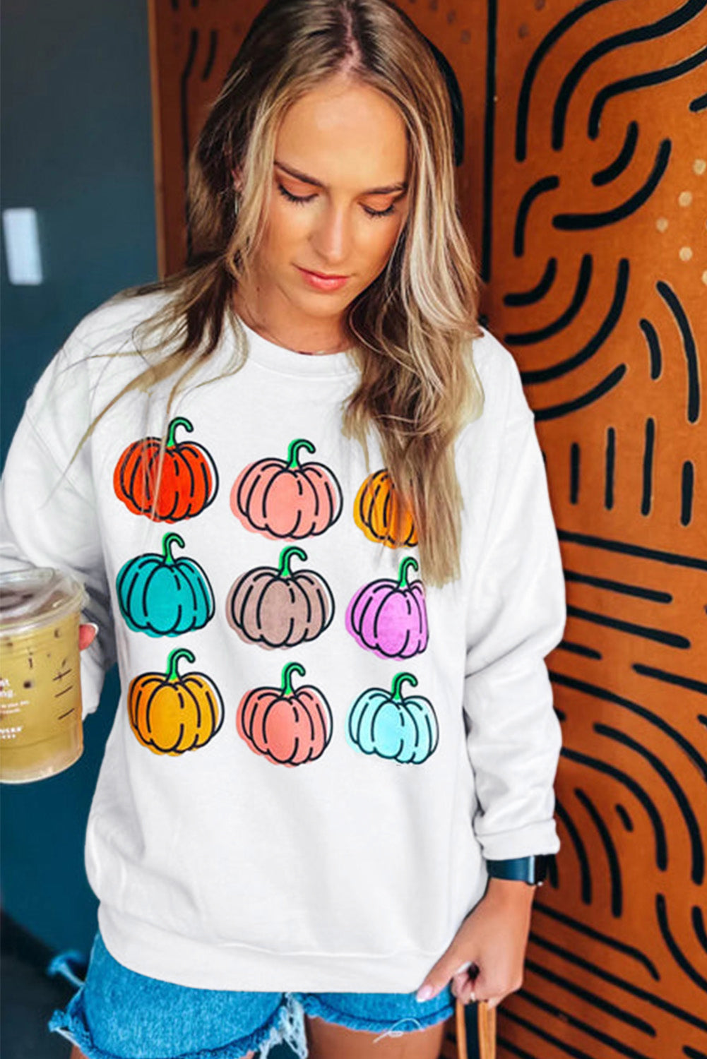 Beige Vibrant Pumpkins Print Crew Neck Halloween Sweatshirt