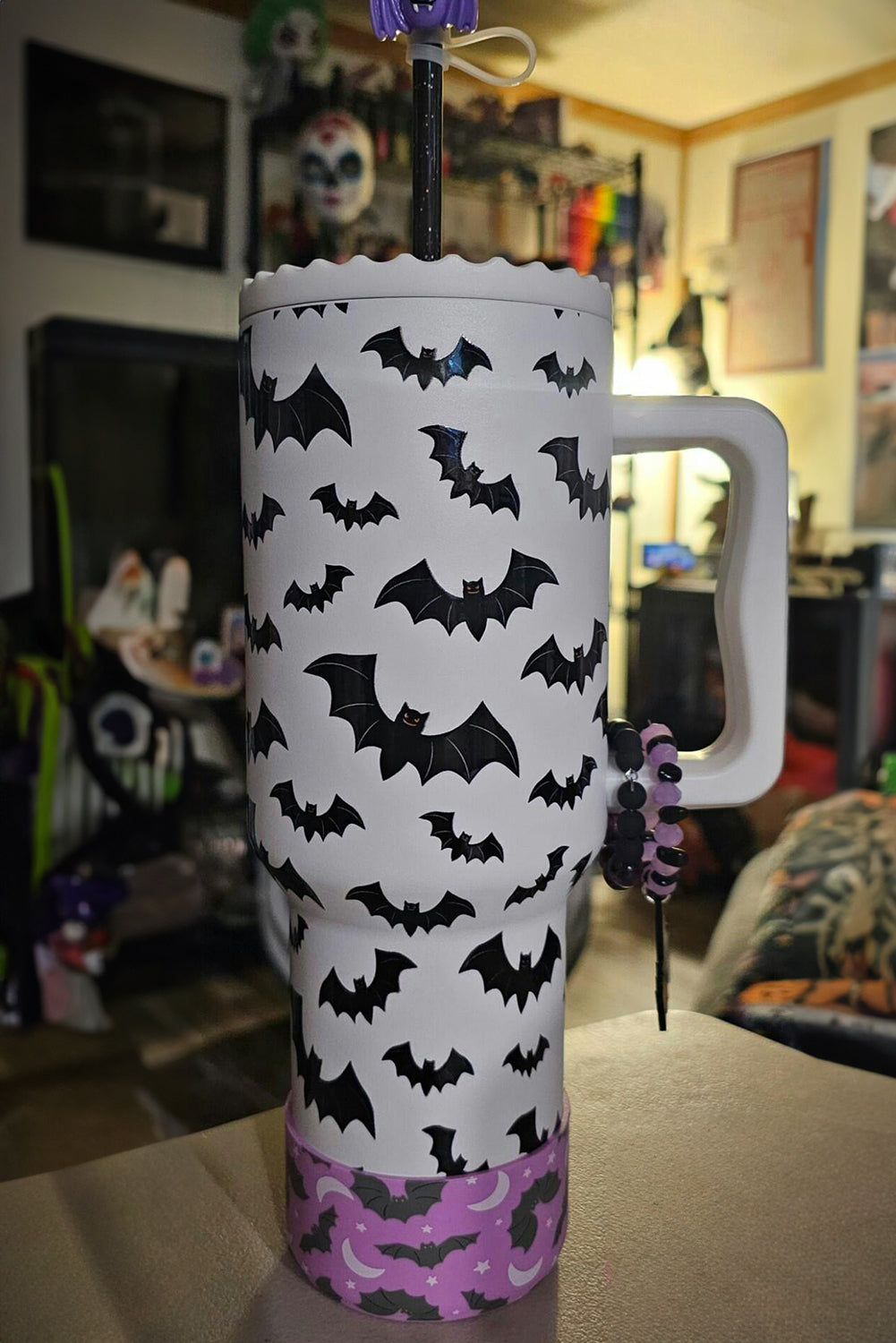 White Halloween Bat Print Handle Large Portable Cup 40 oz