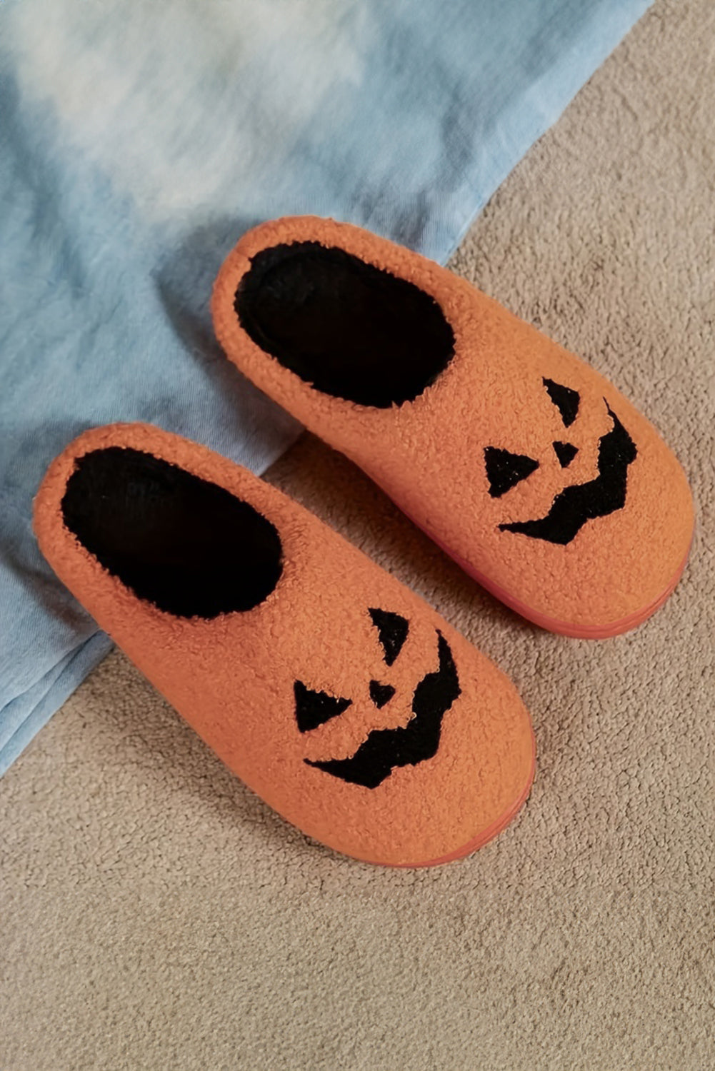 Black Halloween Pumpkin Face Graphic Plush Slippers