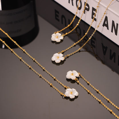 Temperamental Cold Style Necklace White Sea Shell Flowers