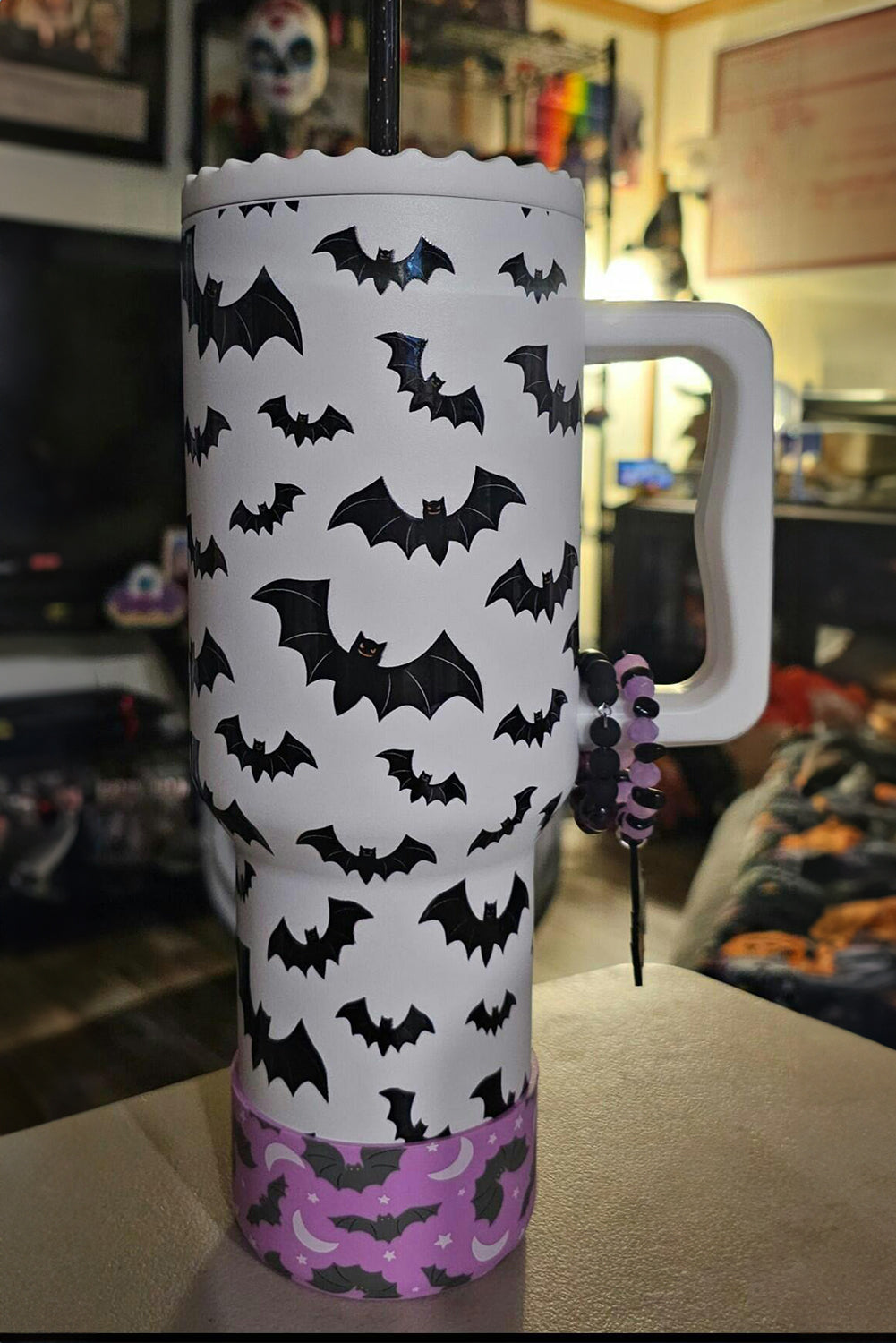 White Halloween Bat Print Handle Large Portable Cup 40 oz