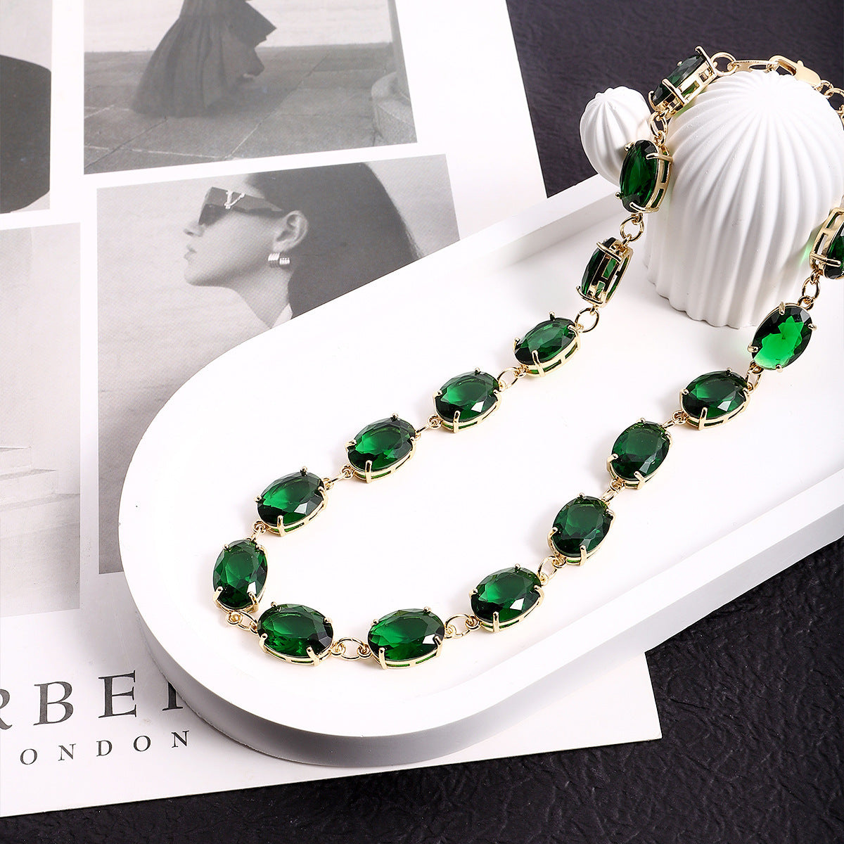 French Style High-grade Green Gem Necklace Luxury And Expensive