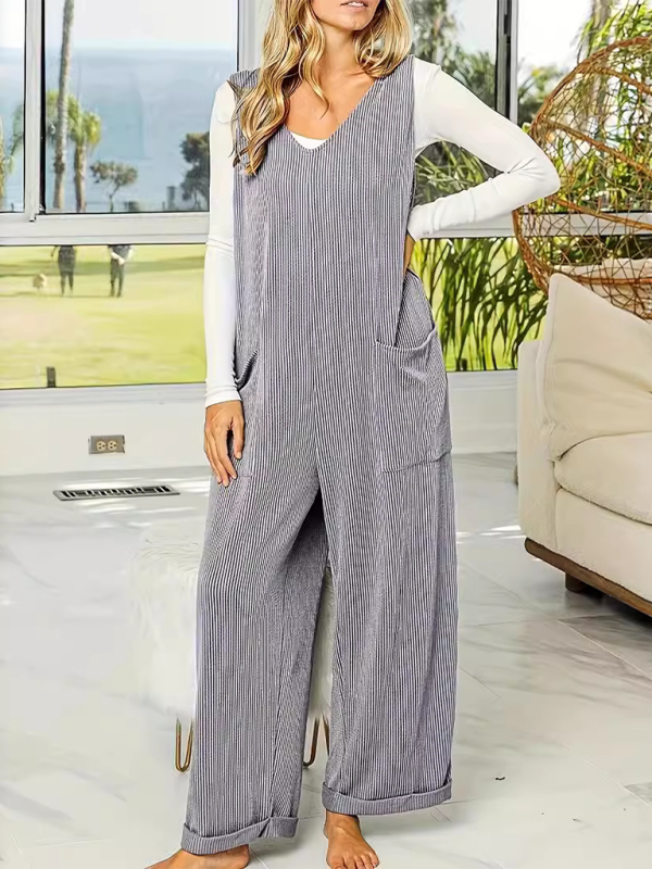 New solid color V-neck sleeveless casual loose straight wide-leg jumpsuit